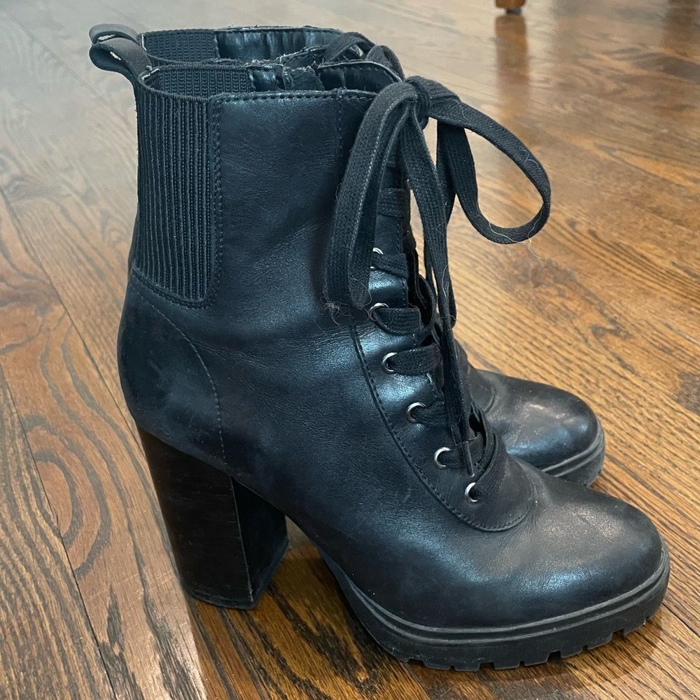 STEVE MADDEN Latch Black Leather Lace Up Heeled Boots